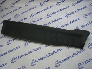 Порожек пластиковый задний правый Honda Freed Spike 2010