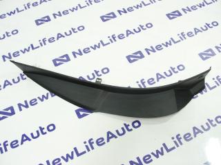 Накладка на стоп правая Toyota Harrier 2011