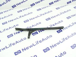 Планка телевизора Toyota Crown 2004