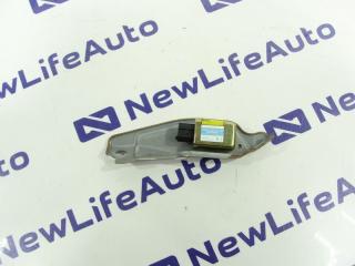Датчик airbag задний правый Toyota Crown 2004
