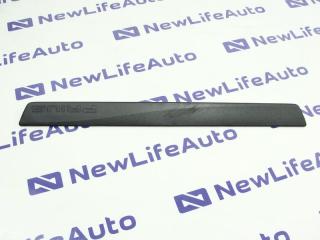 Порожек пластиковый передний левый Toyota Prius 2010