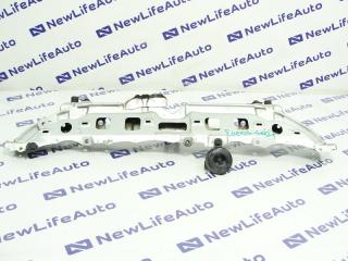 Планка телевизора Toyota Ractis 2007