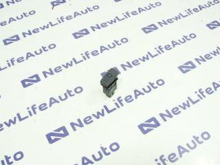 Кнопка обогрева заднего стекла Toyota Town Ace 1995