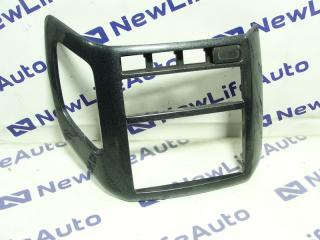 Рамка магнитофона Nissan Elgrand Б/У Рамка магнитофона Nissan Elgrand