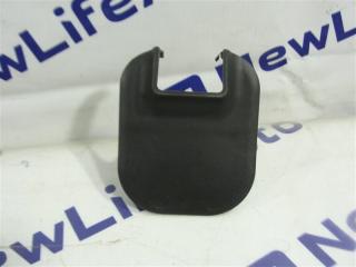 Заглушка крепления сиденья Nissan Elgrand