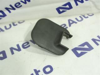 Запчасть заглушка крепления сиденья Nissan Elgrand