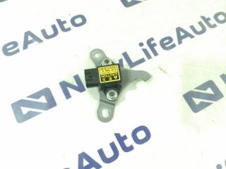 Датчик airbag Toyota Ractis 2007