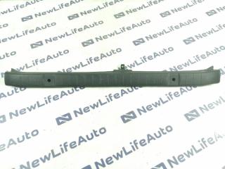 Фото запчасти накладка замка багажника Suzuki Jimny Sierra 2006 контрактная запчасть Запчасть накладка замка багажника Suzuki Jimny Sierra 2006