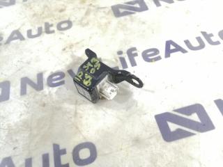 Датчик airbag Toyota Ipsum 2001