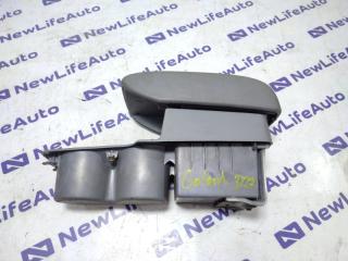 Бардачок между сиденьями Mitsubishi Galant 2002