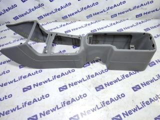 Консоль между сидений Mitsubishi Galant 2002