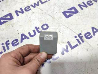 Ручка открытия капота Mitsubishi Galant 2002
