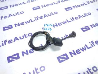 Тросик капота Nissan Prairie