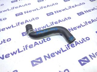 Патрубок радиатора верхний Nissan Prairie