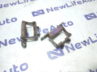 Петля 5-двери Nissan Prairie