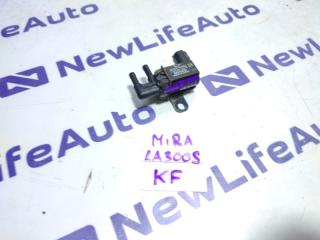 Фото запчасти вакуумный клапан Daihatsu Mira e:S контрактная запчасть Запчасть вакуумный клапан Daihatsu Mira e:S