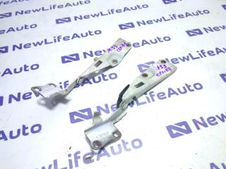 Фото запчасти петля капота Nissan Cefiro контрактная запчасть Запчасть петля капота Nissan Cefiro