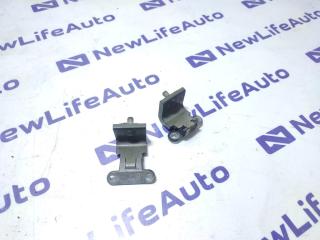 Петля крышки багажника Volkswagen Touareg 2013 Б/У Петля крышки багажника Volkswagen Touareg 2013