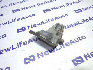 Фото запчасти кронштейн опоры двигателя левый Nissan Skyline Б/У запчасть Запчасть кронштейн опоры двигателя левый Nissan Skyline