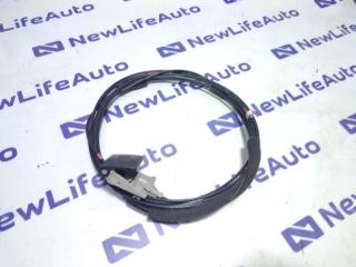 Тросик топливного бака Toyota Voxy