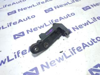 Фото запчасти кронштейн гидроусилителя руля Nissan Cedric Б/У запчасть Запчасть кронштейн гидроусилителя руля Nissan Cedric