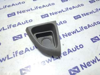 Подстаканник левый Toyota Gaia