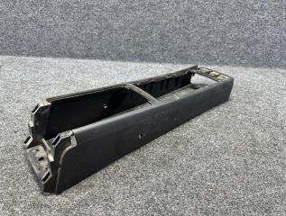 Консоль между сидений Nissan Tiida Latio 2010