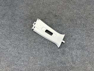 Фото запчасти накладка на стойку кузова правая Suzuki Swift контрактная запчасть Запчасть накладка на стойку кузова правая Suzuki Swift