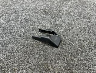 Заглушка крепления сиденья передняя левая Nissan Tiida Latio 2008