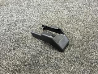 Заглушка крепления сиденья передняя левая Nissan Tiida Latio 2008