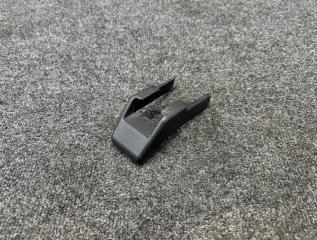 Заглушка крепления сиденья передняя правая Nissan Tiida Latio 2008