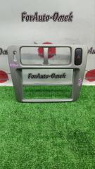 Запчасть консоль центральная MITSUBISHI PAJERO IO 2004