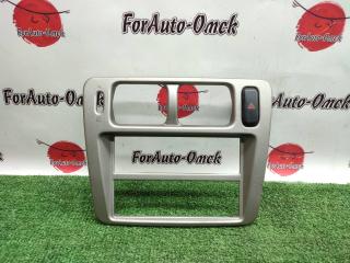 Запчасть консоль центральная MITSUBISHI PAJERO IO 2002