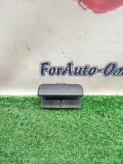 Запчасть ручка бардачка MITSUBISHI LANCER CEDIA 2001