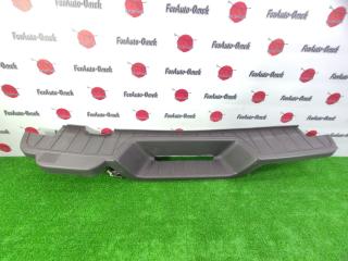 Запчасть накладка на бампер задняя HUMMER H3 2006