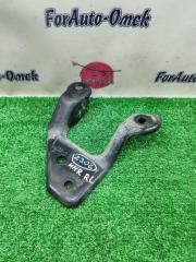 Фото запчасти кронштейн рычага задний левый CHEVROLET HHR 2007 контрактная запчасть Запчасть кронштейн рычага задний левый CHEVROLET HHR 2007