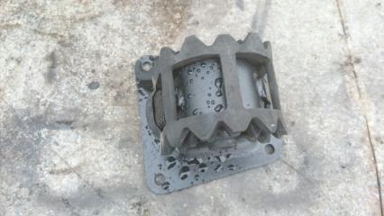 Подушка МКПП Toyota Hiace 1998 Б/У Подушка МКПП Toyota Hiace 1998