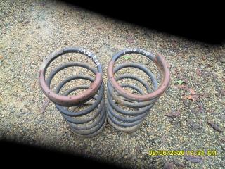 Пружина задняя NISSAN TERRANO 1995