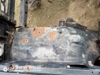 Подкрылок передний левый Toyota Land Cruiser Prado
