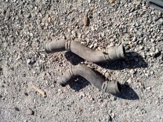 Патрубок радиатора верхний Toyota Hiace контрактная Патрубок радиатора верхний Toyota Hiace