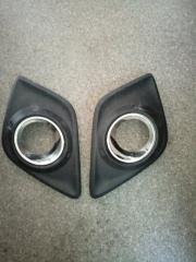 Заглушка бампера Toyota Hilux 2015 Б/У Заглушка бампера Toyota Hilux 2015