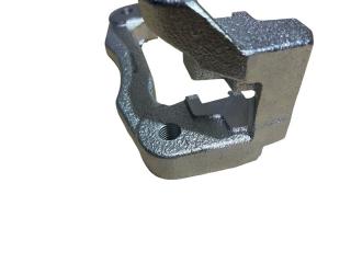 Запчасть скоба суппорта Chrysler Voyager 2009