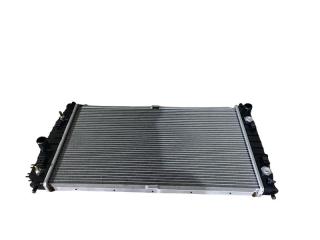 Запчасть радиатор охлаждения двигателя Chrysler 300M 2001