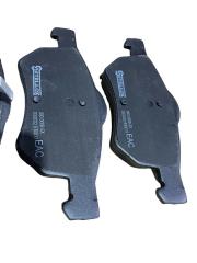 Колодки тормозные передние Chrysler Voyager 2002