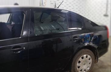 Стекло двери заднее левое Octavia 2004-2013 1Z3 Стекло двери заднее левое Octavia 2004-2013 1Z3