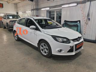Запчасть стекло лобовое переднее Ford Focus 2010-2019
