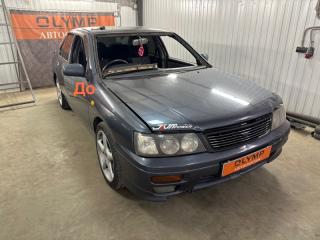 Стекло лобовое переднее Nissan Bluebird 1995-2002