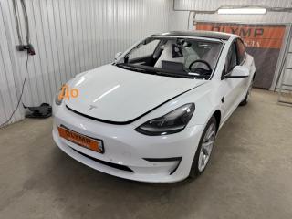 Запчасть стекло лобовое переднее Tesla Model 3 2017-2023
