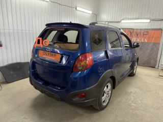 Запчасть стекло двери багажника заднее Chery indiS 2011-2016