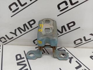 Фото запчасти петля двери верхняя передняя правая RENAULT Scenic 2006-2009 контрактная запчасть Запчасть петля двери верхняя передняя правая RENAULT Scenic 2006-2009
